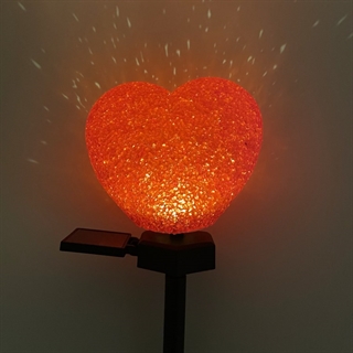 Solcellelampe med rødt hjerte